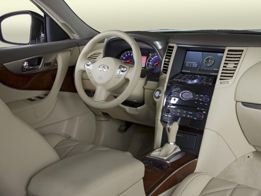  Infiniti FX50 2008 года  (EU) (фото 8 из 26)